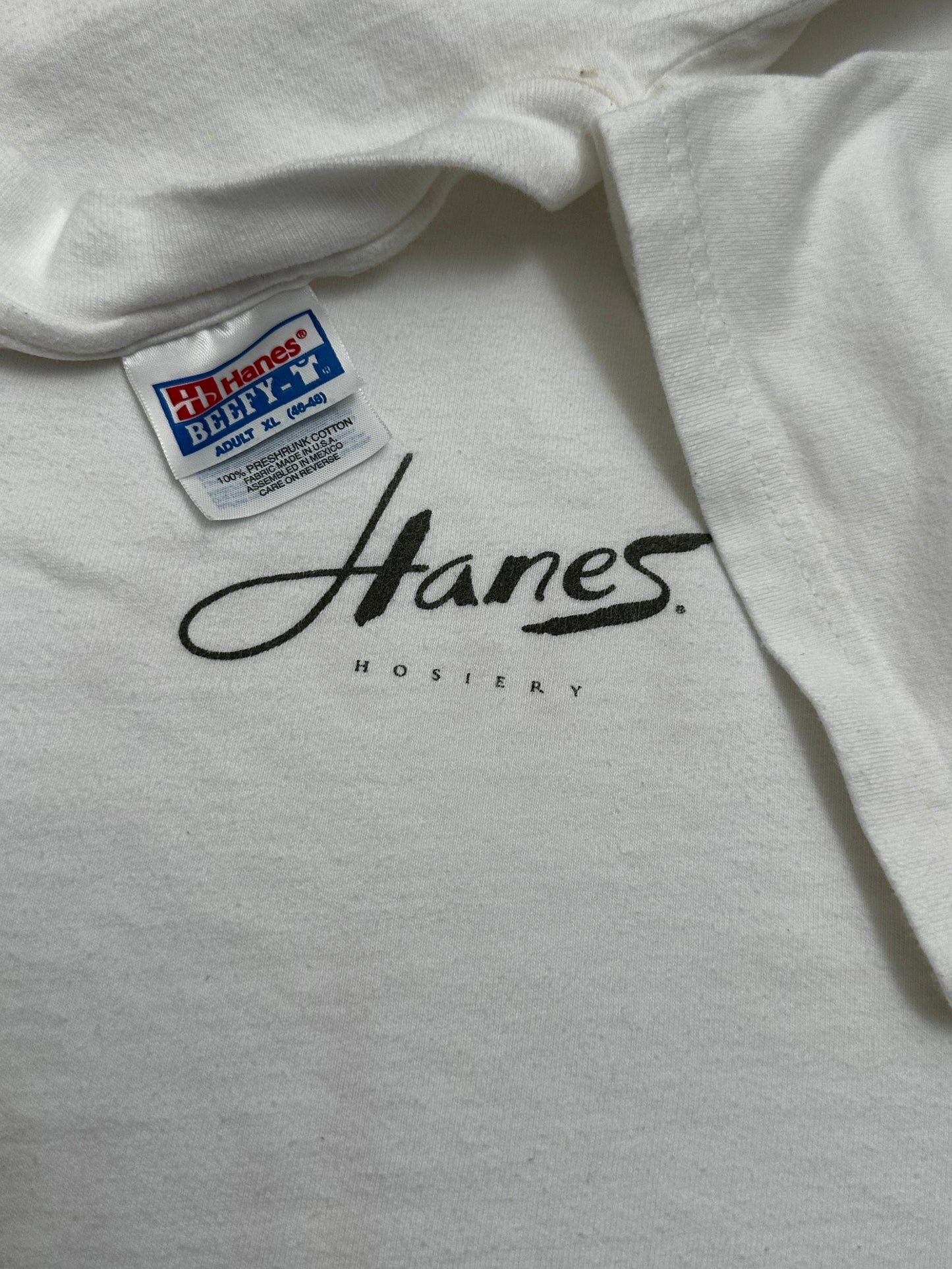 (XL) 90s Hanes Hosiery “Love How You Look” Tee